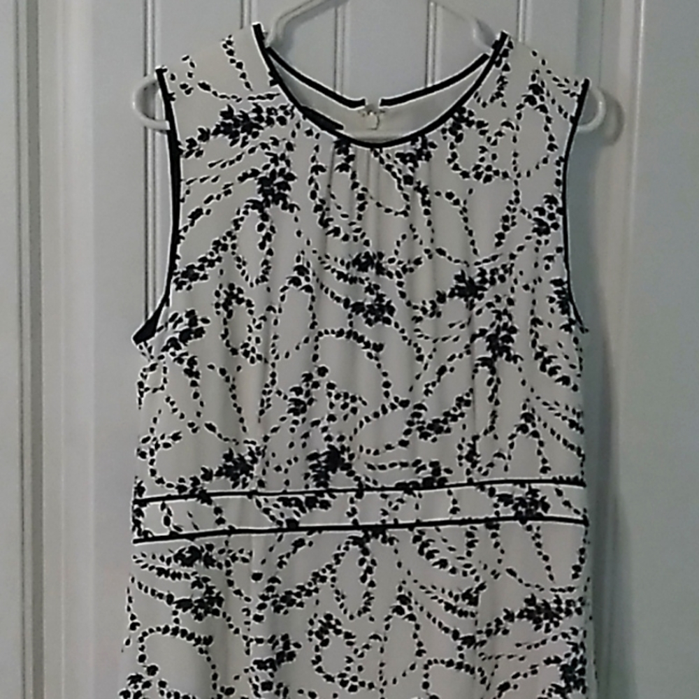 Talbott size 14P Black and Off white dress